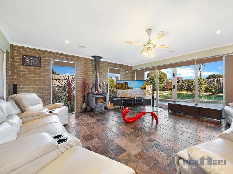 2 Western Way, Narre Warren VIC 3805