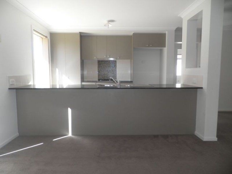 6 Algerd Way, Pakenham VIC 3810