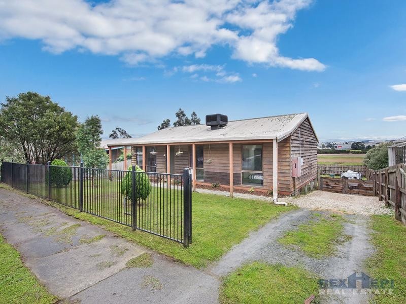 45 Willow Drive, Hampton Park VIC 3976