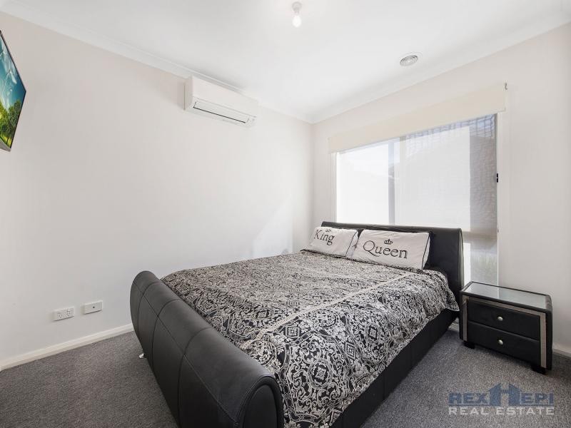 Unit 8/16-18 Phelan Drive, Cranbourne North VIC 3977