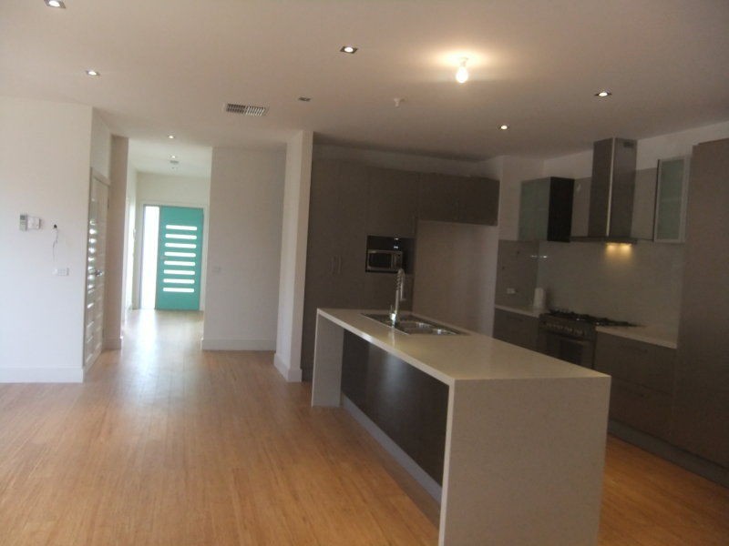 16 Georgetown Way, Officer VIC 3809