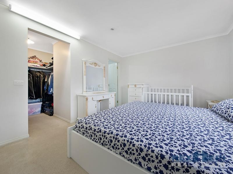 8B Leigh Court, Doveton VIC 3177