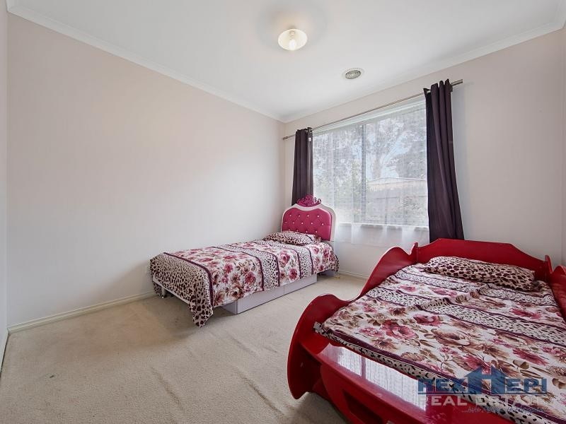 8B Leigh Court, Doveton VIC 3177