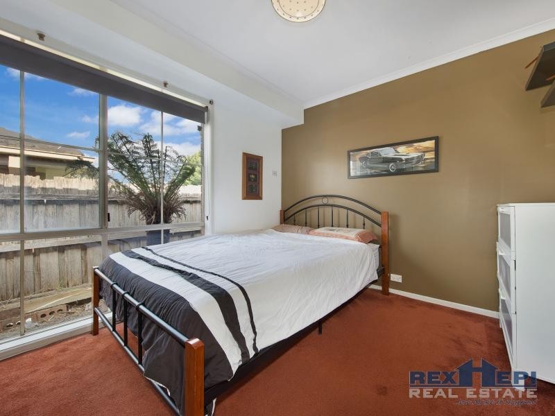 49 Hinrichsen Drive, Hallam VIC 3803