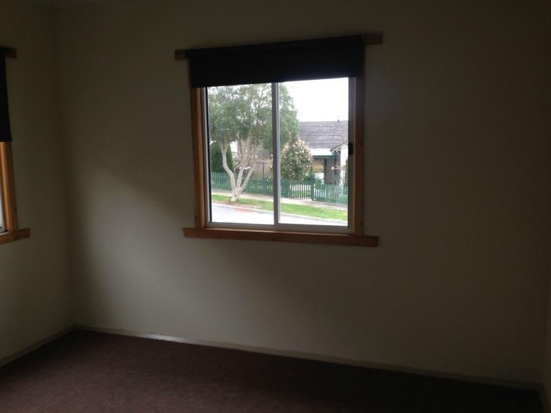 9 Laburnum Grove, Doveton VIC 3177