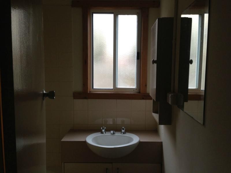 9 Laburnum Grove, Doveton VIC 3177