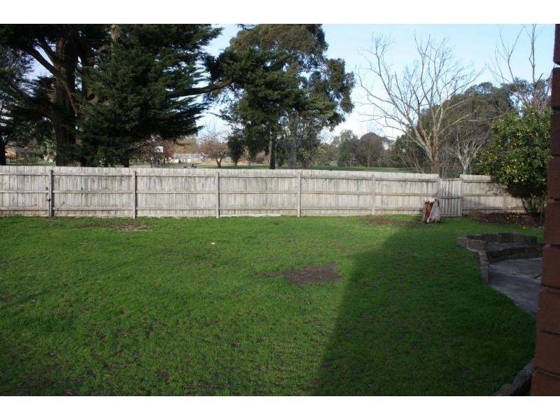 2 Kelso Place, Berwick VIC 3806