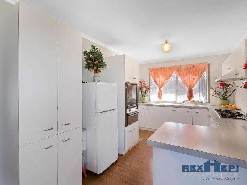 47 Blackwood Drive, Hampton Park VIC 3976