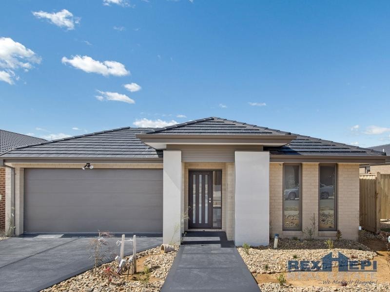 8 Dame Avenue, Clyde North VIC 3978
