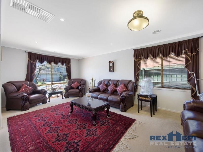 17 Shay Close, Narre Warren South VIC 3805