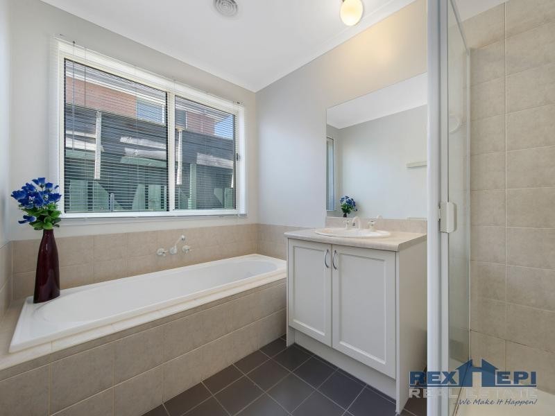17 Shay Close, Narre Warren South VIC 3805
