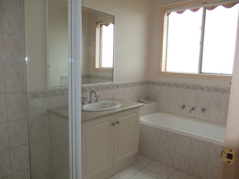 7 The Avenue, Narre Warren South VIC 3805