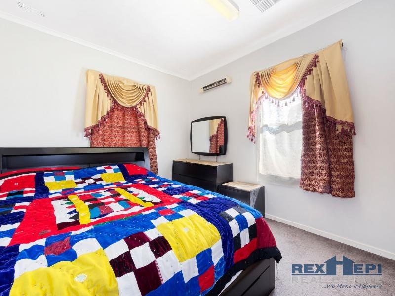 8 Bottlebrush Drive, Doveton VIC 3177