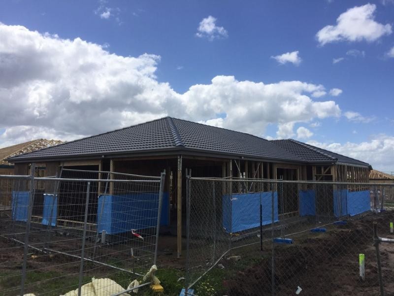 6 Everard Avenue, Clyde North VIC 3978