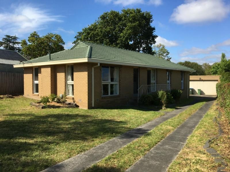 47 Meadow Wood Walk, Narre Warren VIC 3805