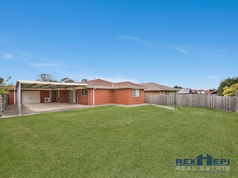 21 Karoonda Way, Hampton Park VIC 3976