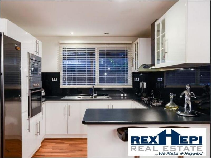 81 Springfield Crescent, Hampton Park VIC 3976