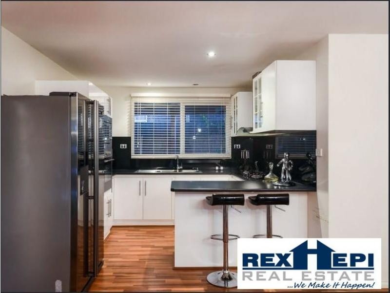 81 Springfield Crescent, Hampton Park VIC 3976