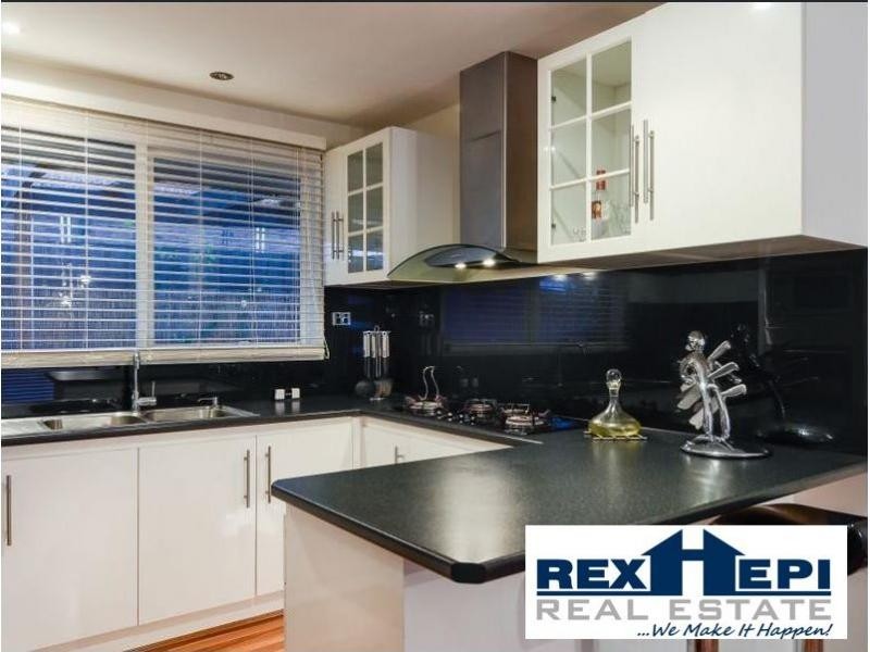 81 Springfield Crescent, Hampton Park VIC 3976