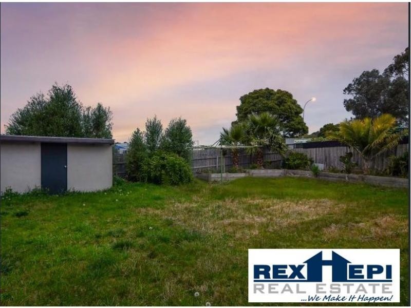 81 Springfield Crescent, Hampton Park VIC 3976