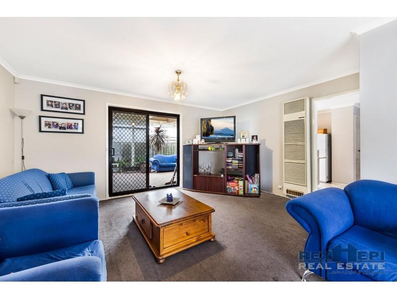 84 Oaktree Drive, Hampton Park VIC 3976