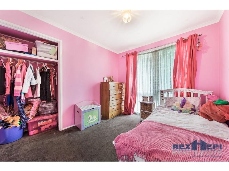 84 Oaktree Drive, Hampton Park VIC 3976