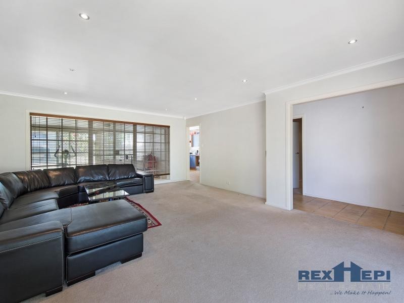 13 Glenwood Drive, Springvale South VIC 3172