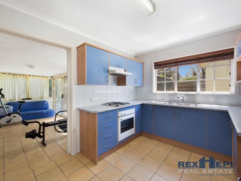 13 Glenwood Drive, Springvale South VIC 3172