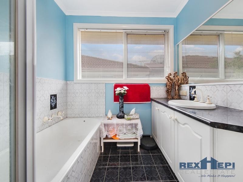 7 Yoni Court, Hallam VIC 3803