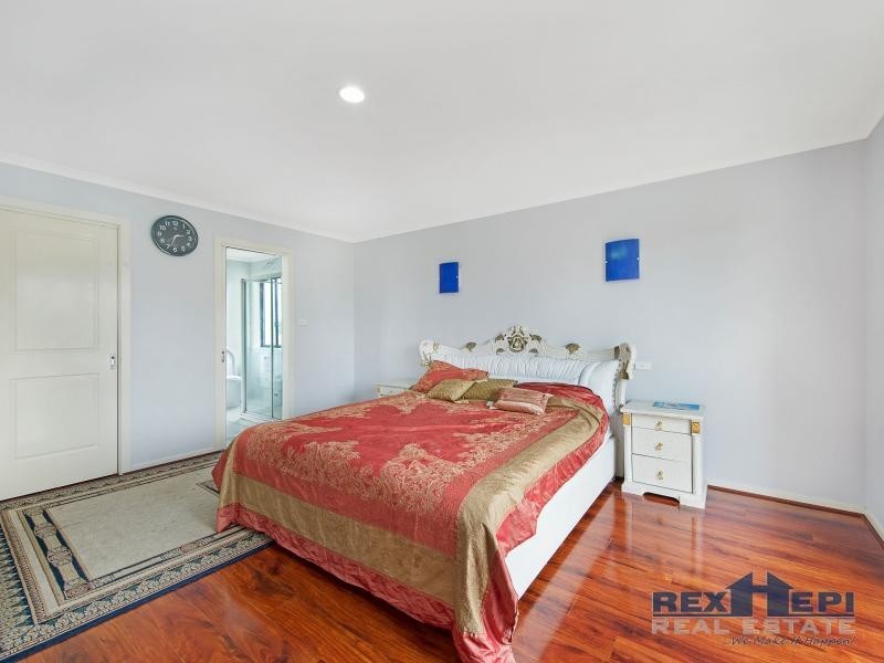 39 Kippenross Drive, Narre Warren South VIC 3805