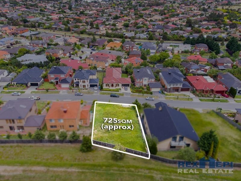 43 Montbrae Circuit, Narre Warren North VIC 3804