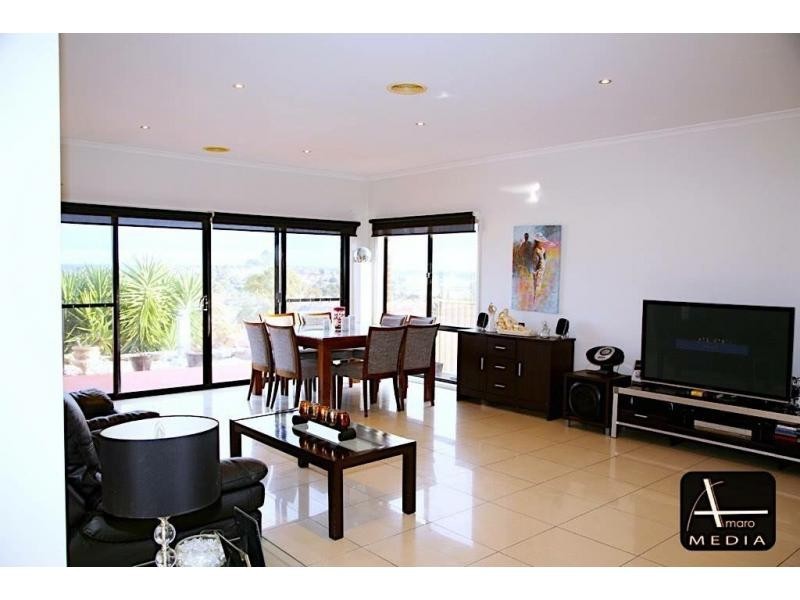 21 Wintersun Road, Berwick VIC 3806