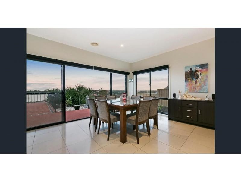 21 Wintersun Road, Berwick VIC 3806