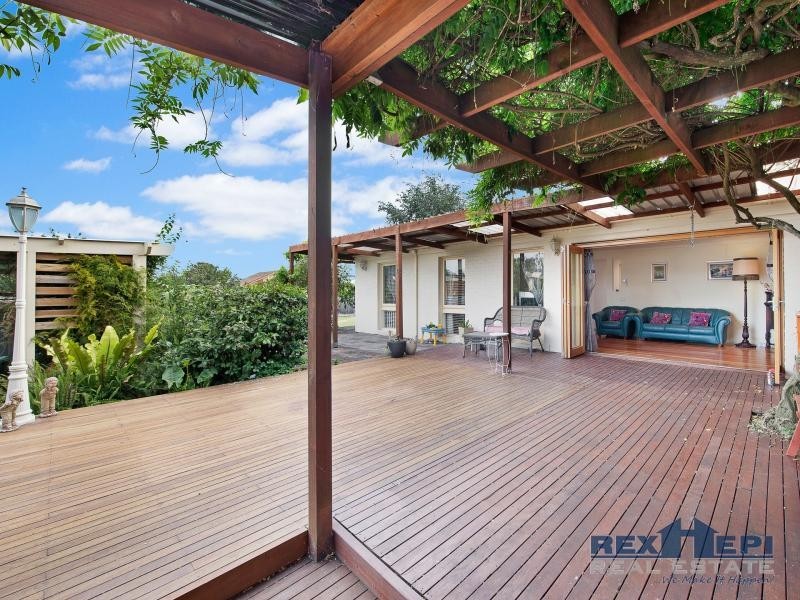 6 Russel Avenue, Berwick VIC 3806