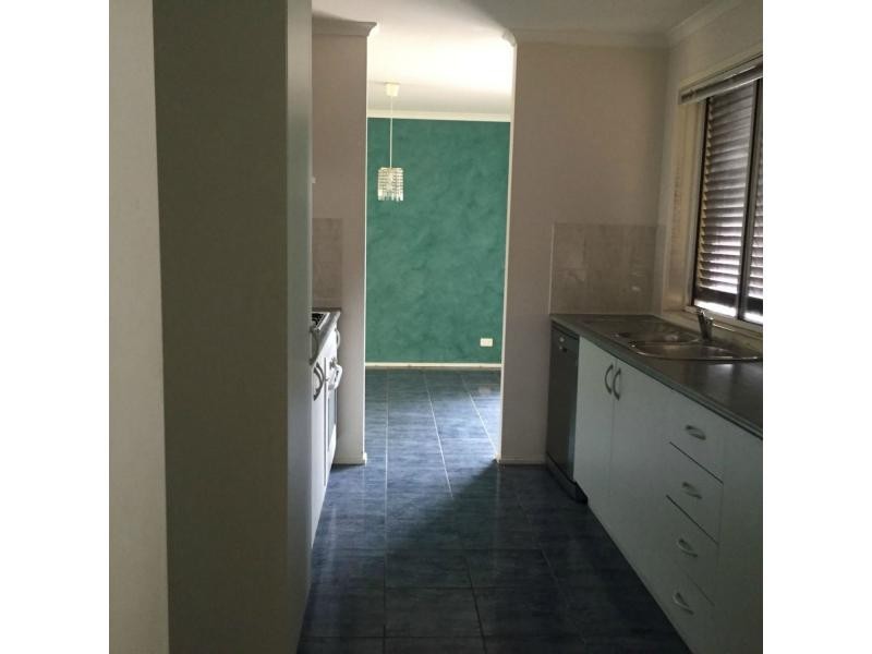 11 Seebeck Drive, Narre Warren South VIC 3805