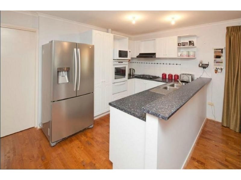 24 Strathaird Drive, Narre Warren South VIC 3805