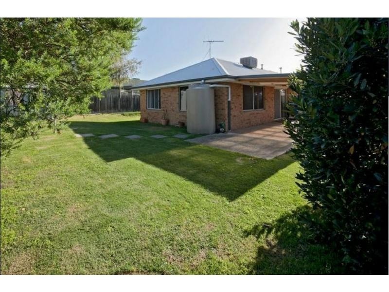 24 Strathaird Drive, Narre Warren South VIC 3805
