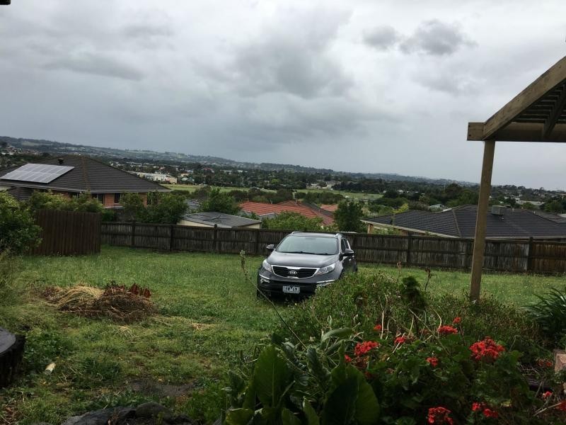 27 Frederick Rise, Narre Warren South VIC 3805