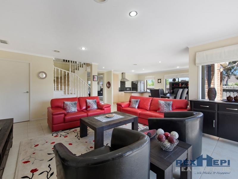 28 Silver Creek Drive, Lynbrook VIC 3975