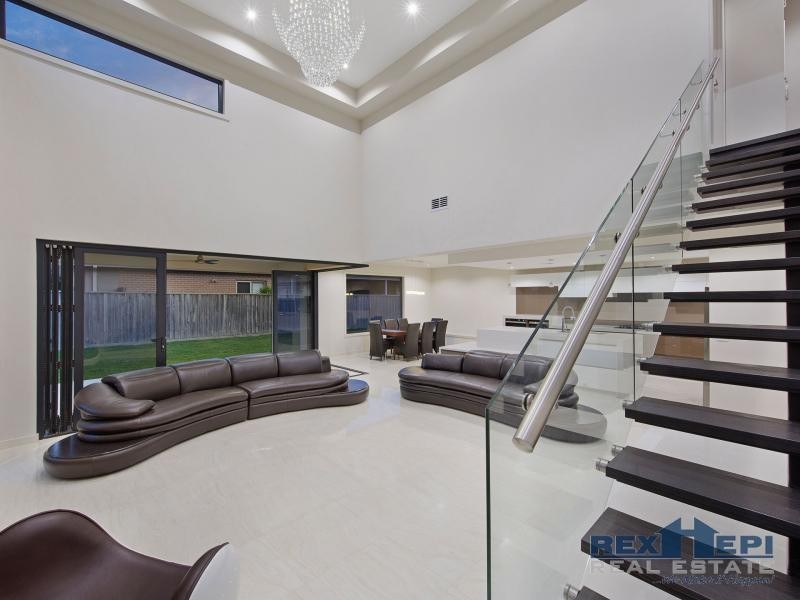 36 Kirrabilli Parade, Berwick VIC 3806