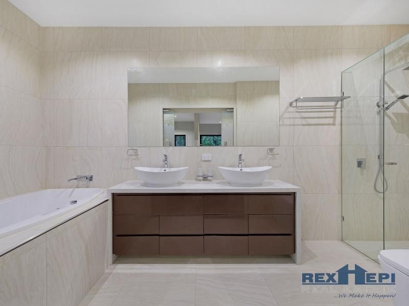 36 Kirrabilli Parade, Berwick VIC 3806