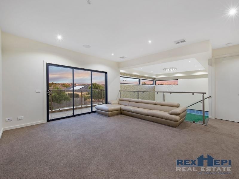 36 Kirrabilli Parade, Berwick VIC 3806