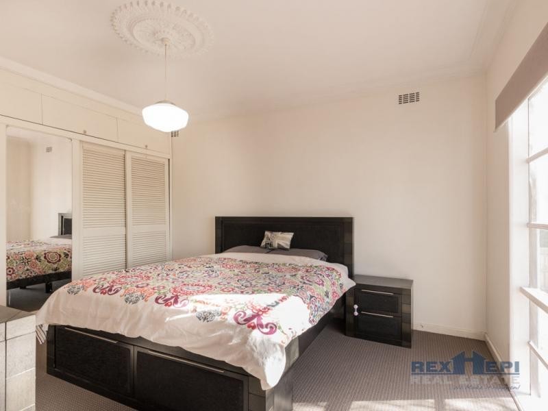 77 Doveton Avenue, Eumemmerring VIC 3177