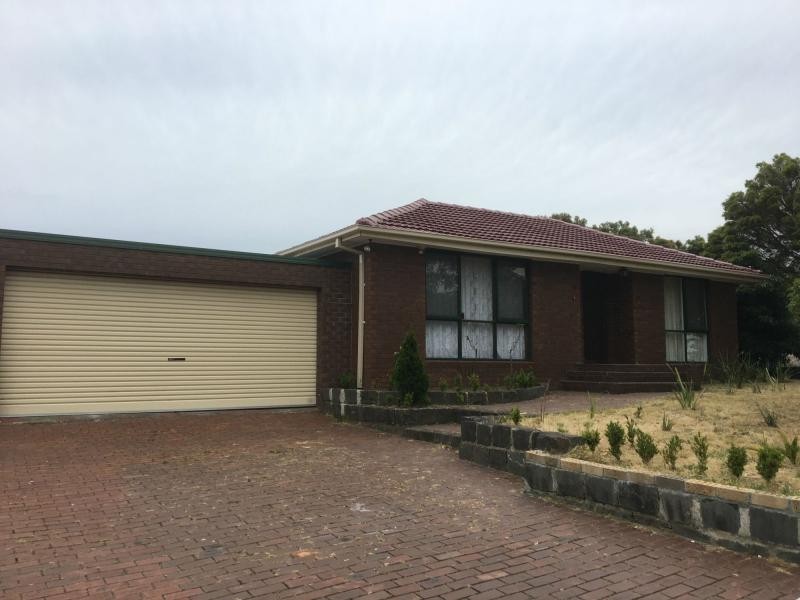 41 Rossiter Avenue, Endeavour Hills VIC 3802