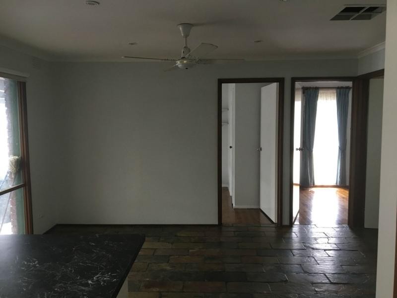 41 Rossiter Avenue, Endeavour Hills VIC 3802