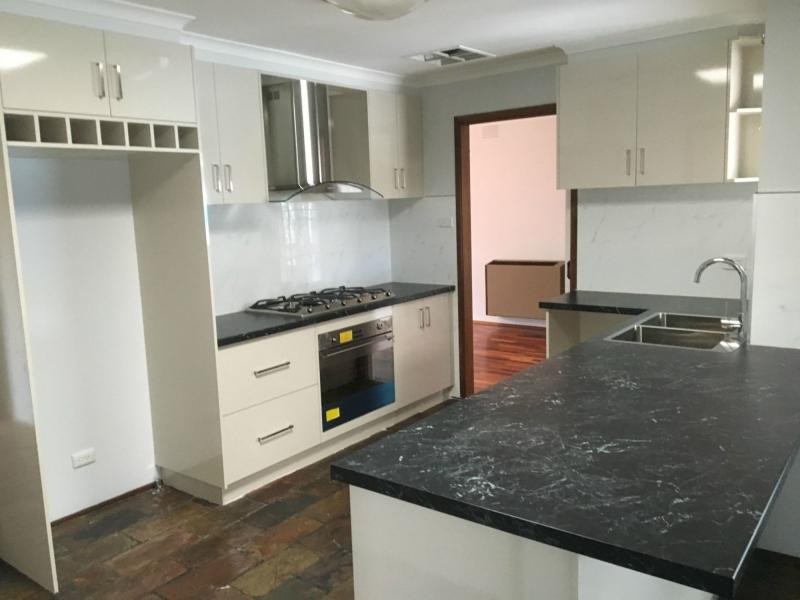 41 Rossiter Avenue, Endeavour Hills VIC 3802