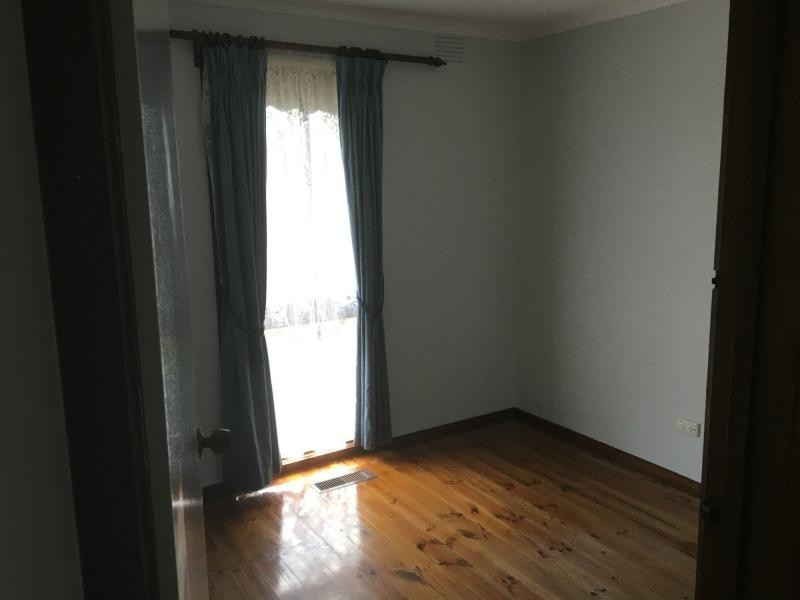 41 Rossiter Avenue, Endeavour Hills VIC 3802