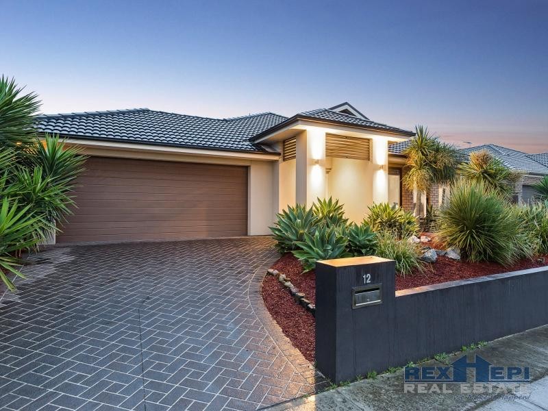 12 Leisurewood Drive, Berwick VIC 3806