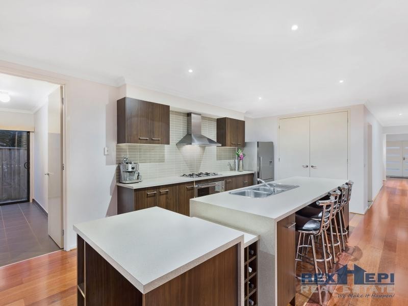 12 Leisurewood Drive, Berwick VIC 3806