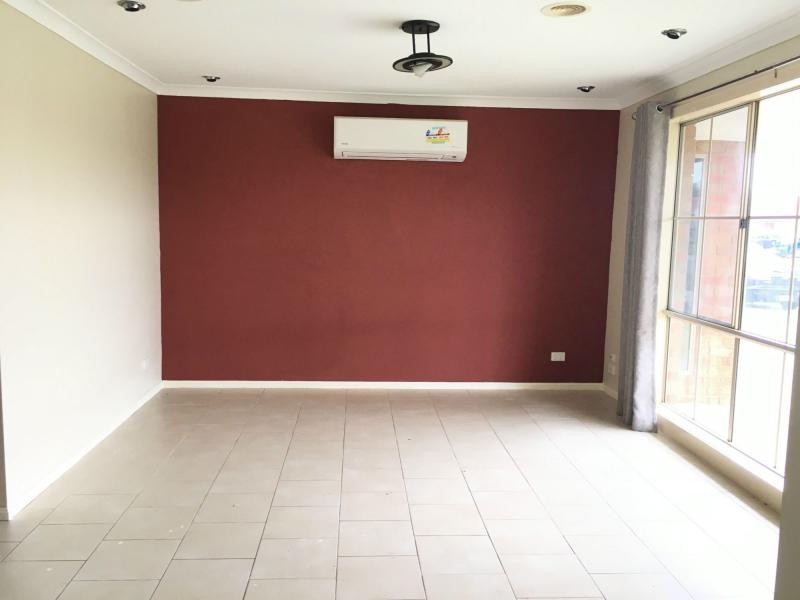 12 Montrose Way, Cranbourne West VIC 3977